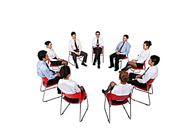 免费黄色软件破解版：霓虹深渊中的非法引擎，街头速度的道德抉择-2