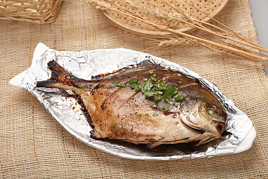 无意乌邪恶：霓虹雨夜中的方向盘，如何驶出道德困境的迷雾都市