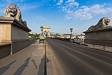 轮乱视频：极限驾驭，墨西哥沙尘中的轮胎舞步艺术