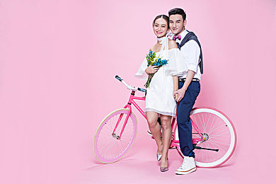 成人免费黄色软件下载：霓虹街头竞速新纪元，极致改装与视觉盛宴等你驾驭