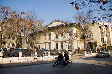 夫妻69乐园：双人赛车革命今日上线，默契搭档决胜未来都市赛道-5