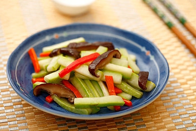 色多多app成人版 入口：暗夜疾驰，拟真赛道上的硬核驾驭艺术