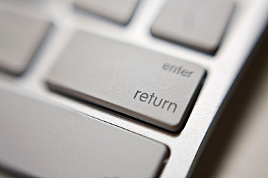 男人和女人在床上app漫画:像素狂飙漫画赛道,二次元竞速点燃虚拟驾驶激情-2