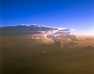 亚洲综合二区：极限竞速地平线新DLC发布，东方赛道驾驶技巧全解析-3