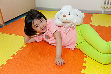 一性一交：极简竞速新作颠覆传统，单圈决胜挑战玩家极限专注-4