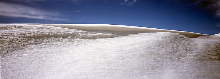 黄污应用：泥泞飞驰，动态污渍重塑真实驾驶美学
