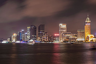 操批软件：硬核改装模拟器，打造属于你的冠军座驾