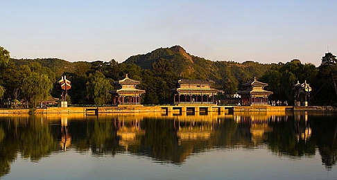 华为破解版3.0.3.：科技巨头深度优化，移动竞速体验迎来真实驾驶革命-5