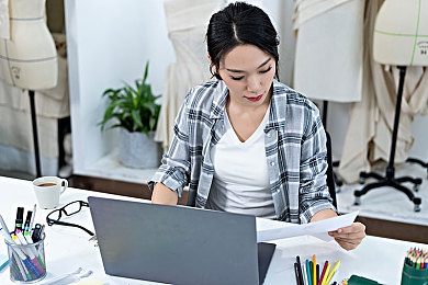 9169苏州晶体公司ios：量子幻光，极速未来的能源竞速纪元-5