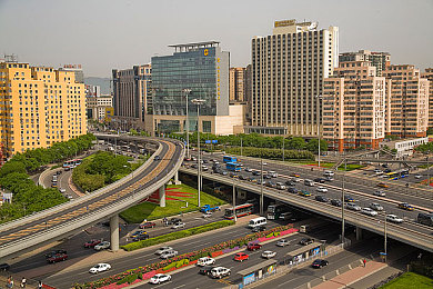 福利一区二区三区四区艹:征服全地图驾驶盛宴,极限竞速地平线分区攻略与乐趣解析-5