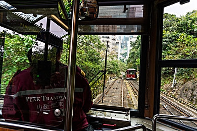 XDEVIOS中文免费版破解版：未来科技赛车新作，体验人工智能驾驶伙伴的极速挑战-4