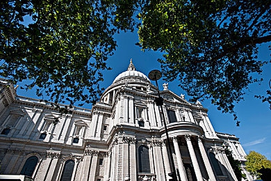 男生和女生一起拆拆塔：竞速与策略交织的移动战场，动态塔防驾驶新体验-5