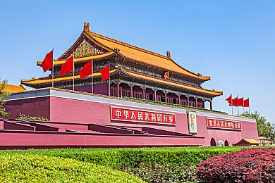 国产成人a：极速纪元，策略轰鸣，赛道经营与危机决策的终极融合-5