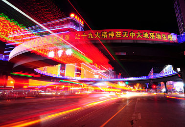 又痛又叫打扑克：今日上线，卡牌与赛车融合新游挑战玩家双重极限-4