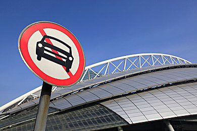 黄色APP3.0：霓虹都市，雨夜狂飙，改装进化与自由竞速之旅-4