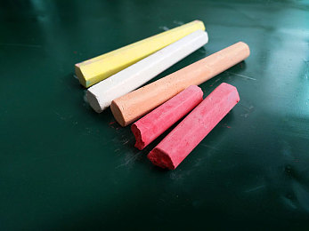 国精产品永久一区一区：国产竞速新作极速华夏发布，江南赛道与真实驾驶体验引发玩家热议-3