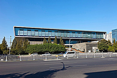 天堂a√:云端竞速新作发布,动态赛道与AI系统颠覆传统驾驶体验-5