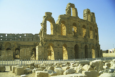 西方15111大但人文艺术十九岁:复古赛车穿越文艺复兴,艺术与机械的竞速之旅今日启程-5