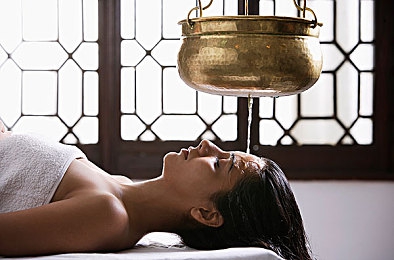 国产AV成人小电影：引擎轰鸣交织情感叙事，国产驾驶模拟新作深度评测与攻略解析-4