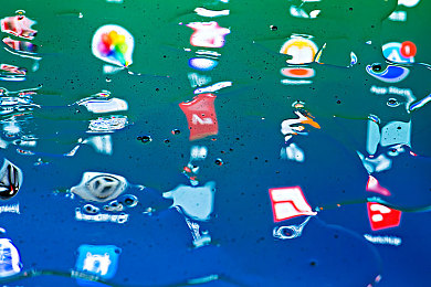 阿娇与女版陈冠希逛街：明星模拟器自由定制，虚拟社交引爆创意风潮-1