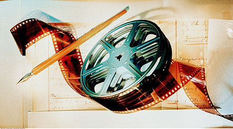 女生扒屁股：弯道战术新纪元，女性车手演绎街头竞速艺术-2