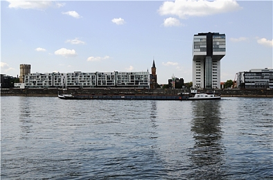 黄色十大：疾速传奇，盘点游戏中十大经典金色超跑-4