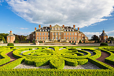 黄色软件App3.03三：霓虹都市的极速传说，硬核改装与地下狂飙的终极体验-2