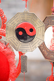 华为黄色视频3.0.3：智驭光流，幻影赛道上的未来竞速诗篇-5