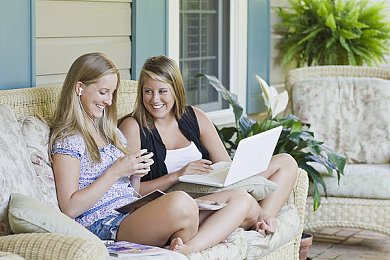 免费黄色app：柠檬黄超跑席卷街头，开放世界竞速新作今日上线-4