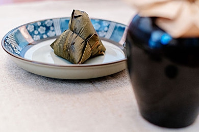 女生脱衣服软件：极速美学，赛道衣橱，驰骋于改装与竞速的双重幻想-2