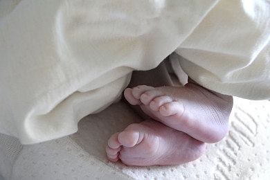 打扑克又叫又疼软件：卡牌策略与硬核驾驶碰撞，今日上线创新游戏带来双重挑战-4