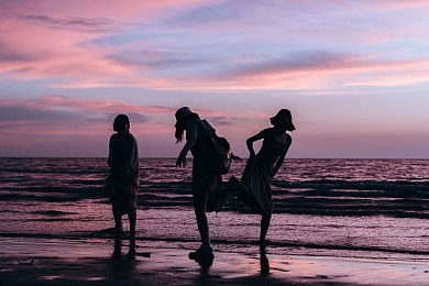 “狼人访问紧急通知”：深夜广播响起，竞速规则突变，狼人杀潜入赛车战场-4