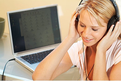 苏州晶体粉色：霓虹园林竞速，未来苏绣飞驰于古典回廊-3