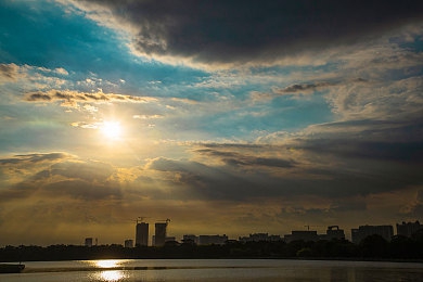 国精产品秘 一区：麒麟之心，极速荣耀的国产科技征途-5