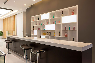 不知火舞和三个小男孩在公园里面的:拳皇角色疾驰公园赛道,格斗技能引爆竞速新体验-4